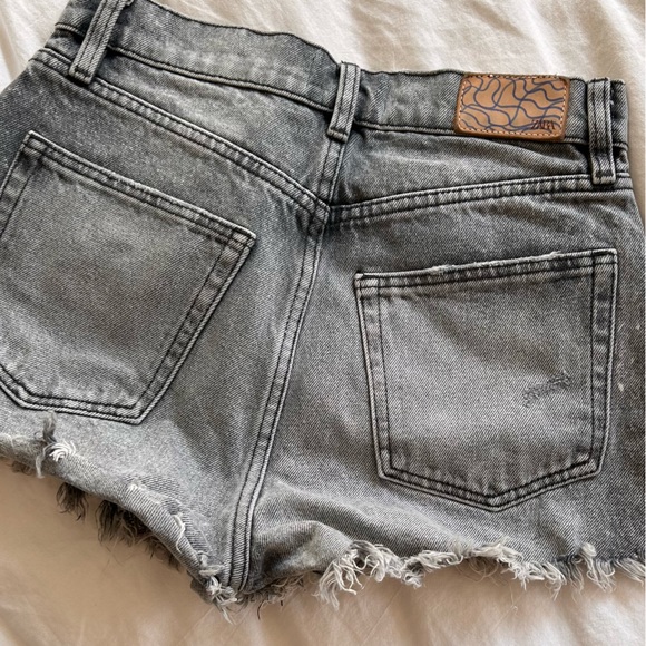 Zara Grey Wash Shorts - Picture 2 of 4
